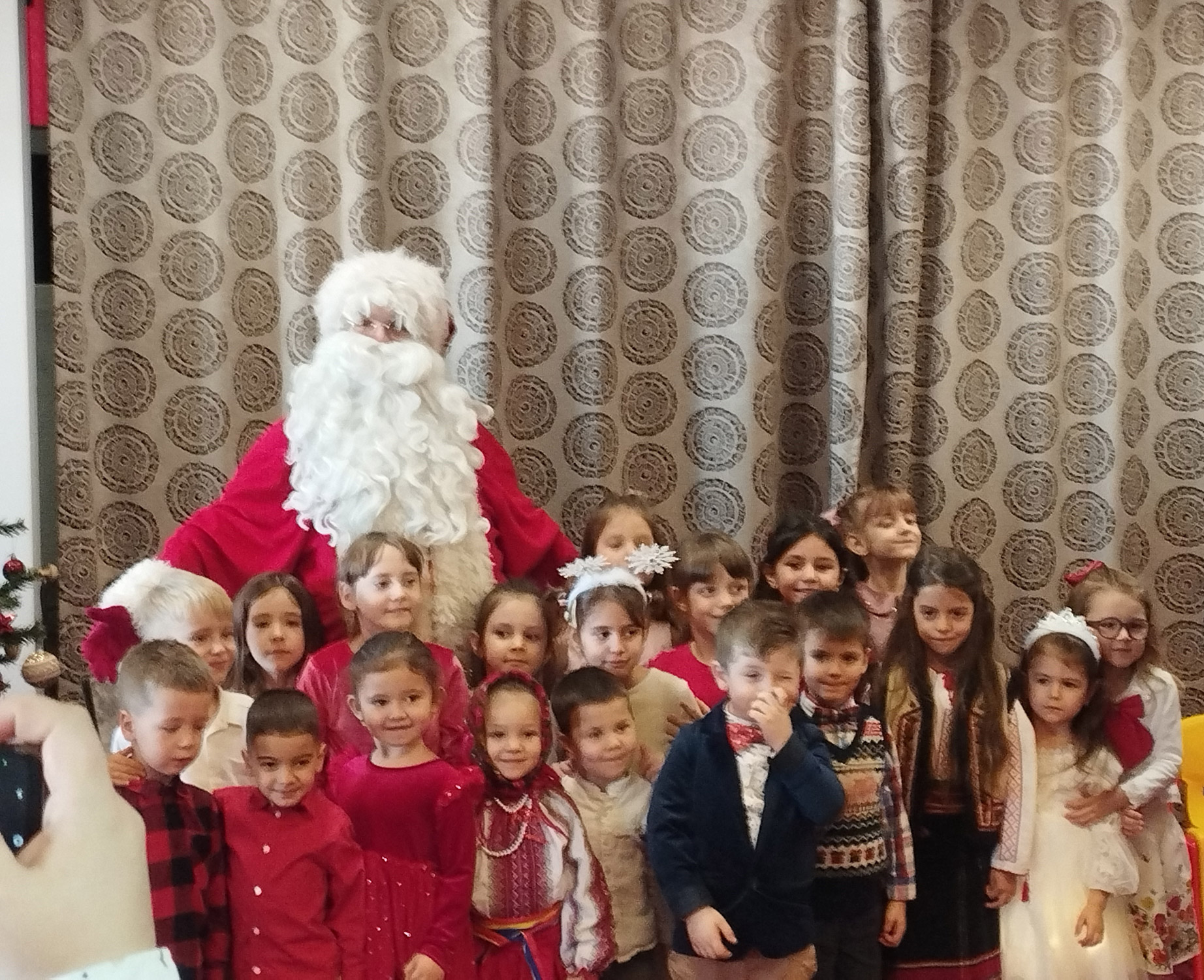 Biblioteca, gazda bucuriei de Crăciun